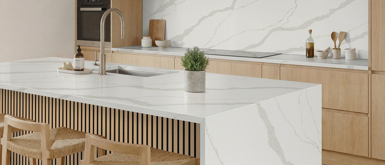 Calacatta Idillio quartz countertop installed